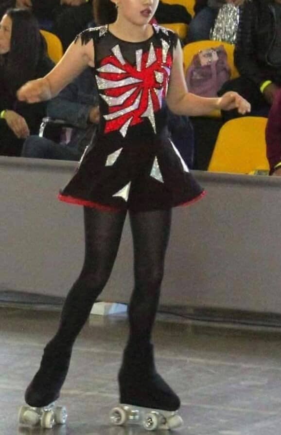 Malla Negra con Rojo Competencia Talla 10-12