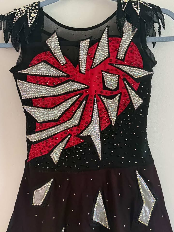 Malla Negra con Rojo Competencia Talla 10-12