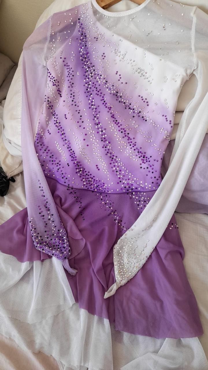 Malla Blanco con Morado Competencia Talla 10-12
