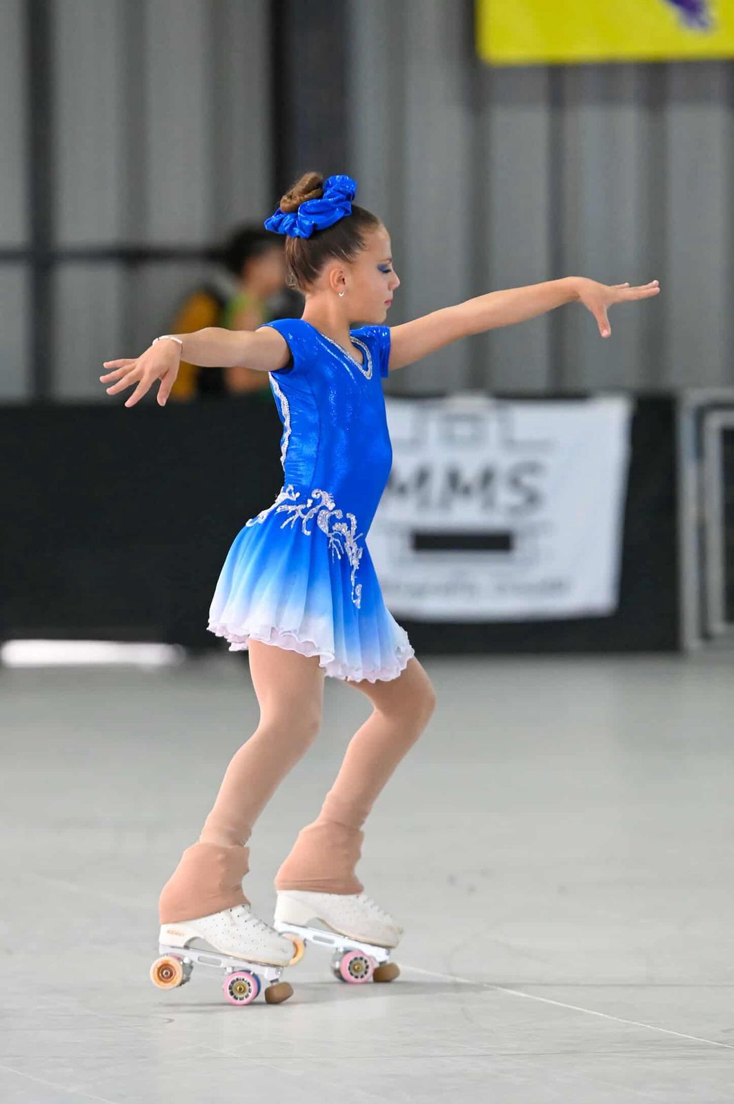 Malla Azul con Blanco Competencia Talla 8